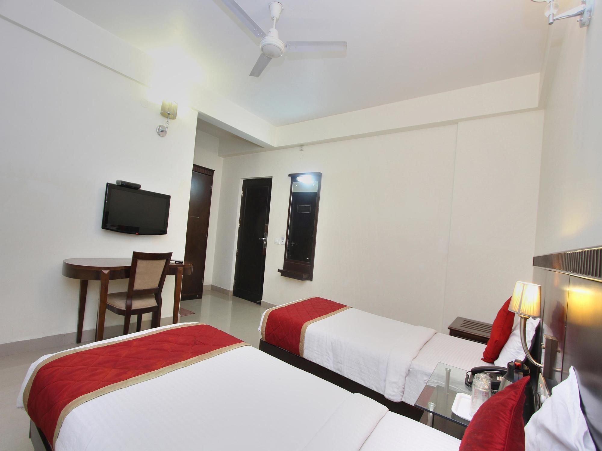 Oyo 435 Hotel Amshi International Bangalore Exterior foto
