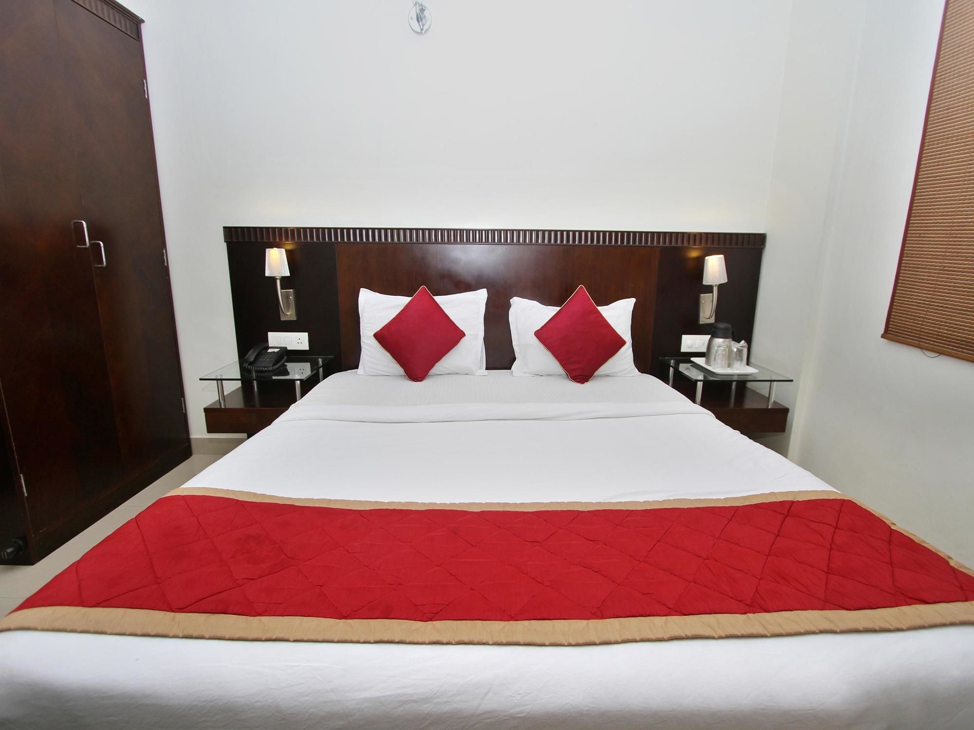 Oyo 435 Hotel Amshi International Bangalore Exterior foto